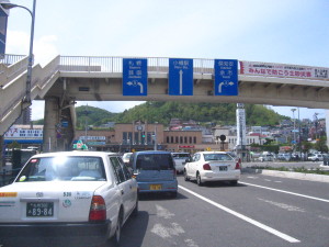 駅前の歩道橋